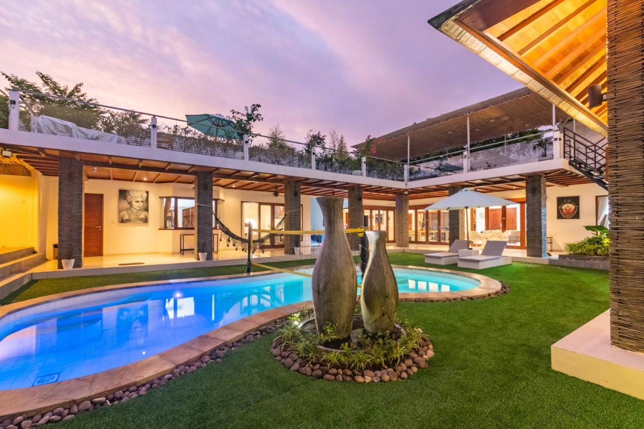 5 Bedroom Villa Sultan Luxury Entertainment And Relaxation スミニャック エクステリア 写真