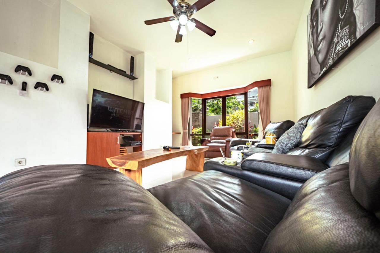 5 Bedroom Villa Sultan Luxury Entertainment And Relaxation スミニャック エクステリア 写真