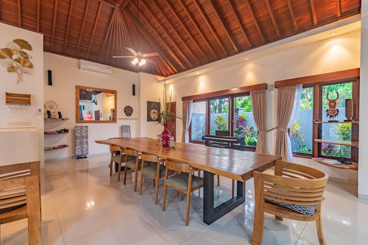5 Bedroom Villa Sultan Luxury Entertainment And Relaxation スミニャック エクステリア 写真
