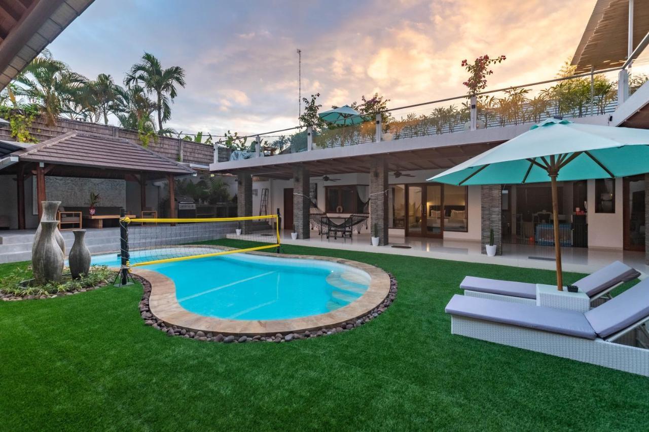 5 Bedroom Villa Sultan Luxury Entertainment And Relaxation スミニャック エクステリア 写真