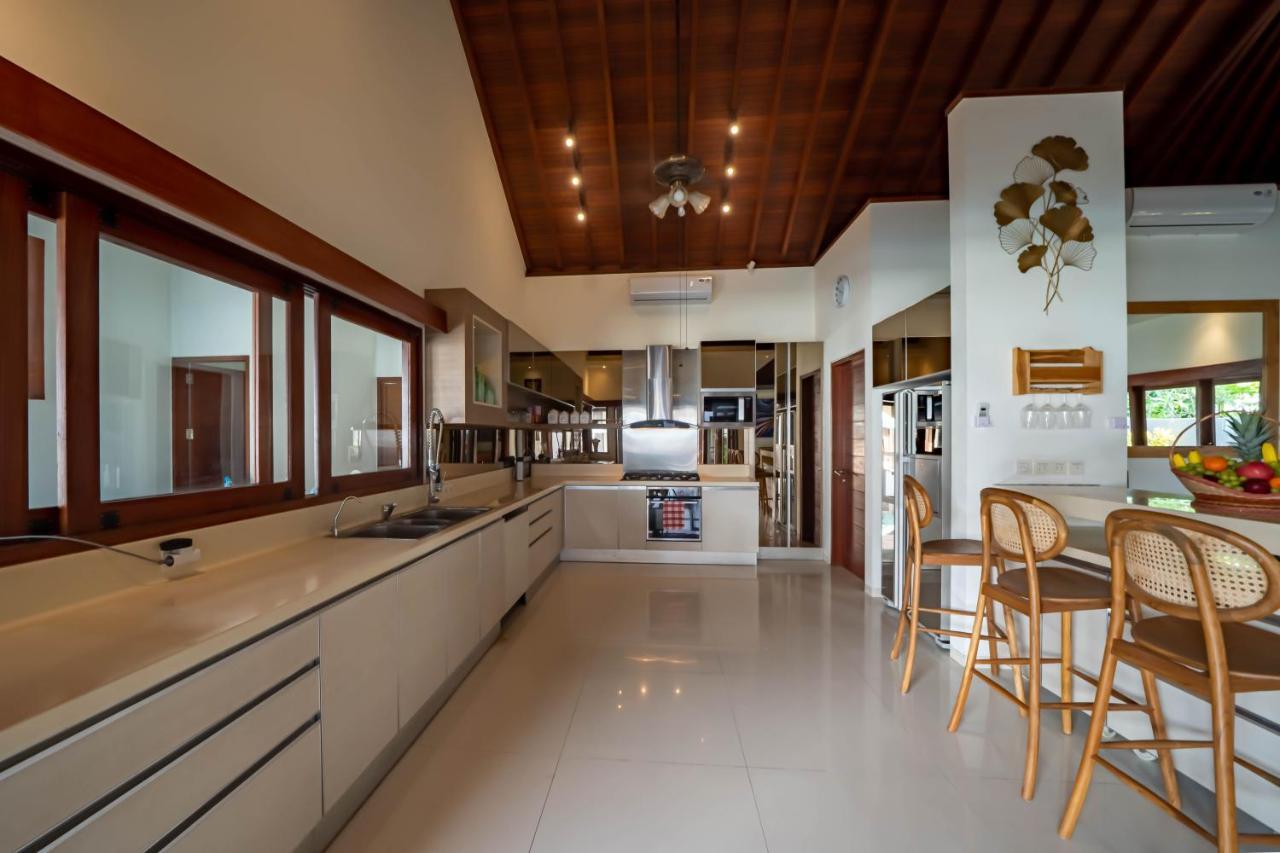 5 Bedroom Villa Sultan Luxury Entertainment And Relaxation スミニャック エクステリア 写真