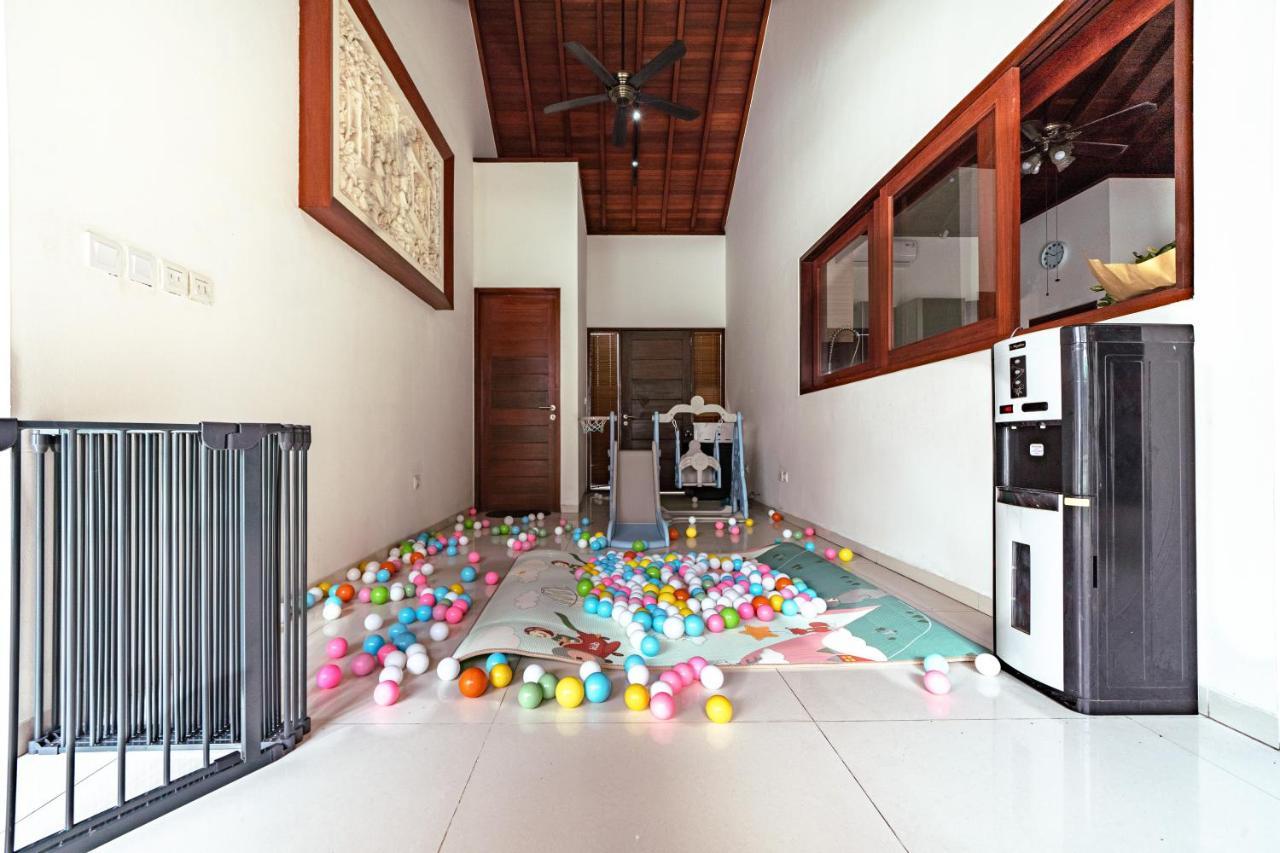 5 Bedroom Villa Sultan Luxury Entertainment And Relaxation スミニャック エクステリア 写真