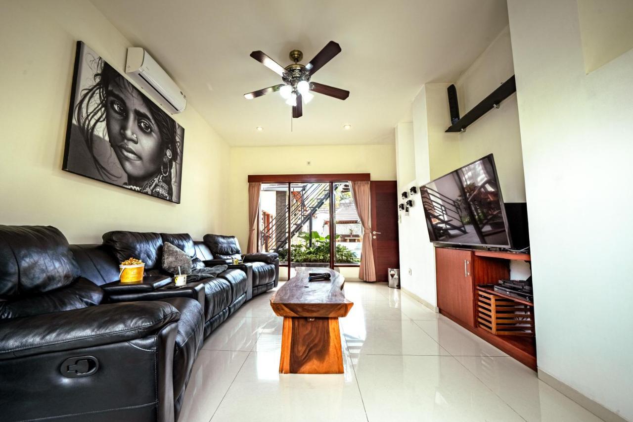 5 Bedroom Villa Sultan Luxury Entertainment And Relaxation スミニャック エクステリア 写真