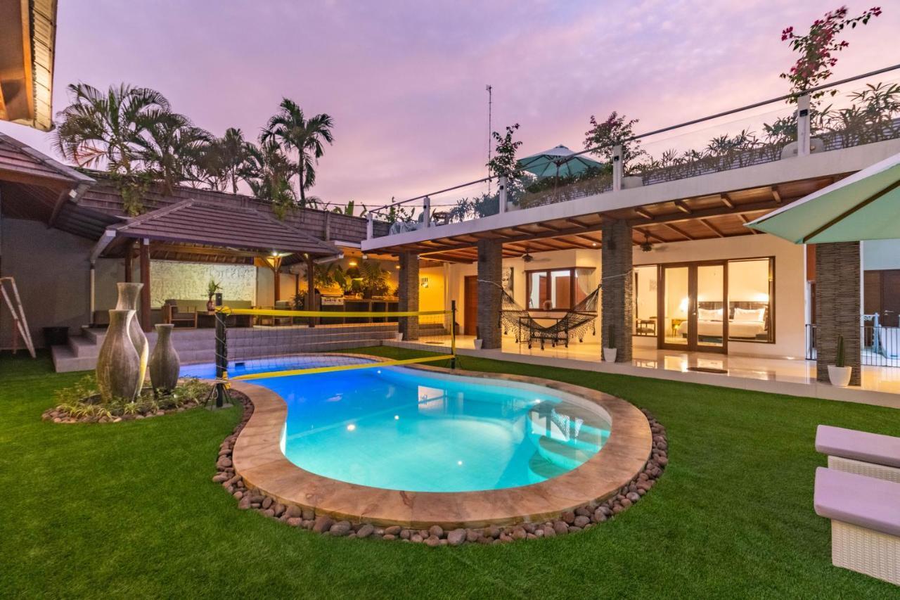 5 Bedroom Villa Sultan Luxury Entertainment And Relaxation スミニャック エクステリア 写真